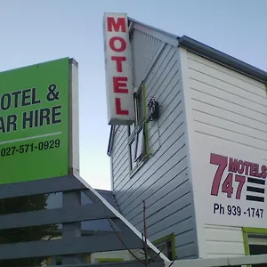 3* Motel 747 & Car Hire